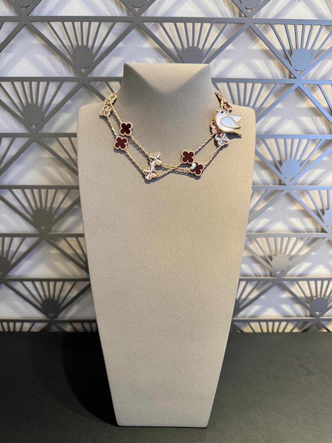 [Riva Jewelry ]CLOVER 20 MOTIFS LASER CARNELIAN NECKLACE