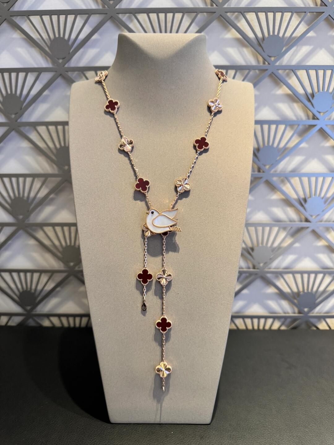 [Riva Jewelry ]CLOVER 20 MOTIFS LASER CARNELIAN NECKLACE