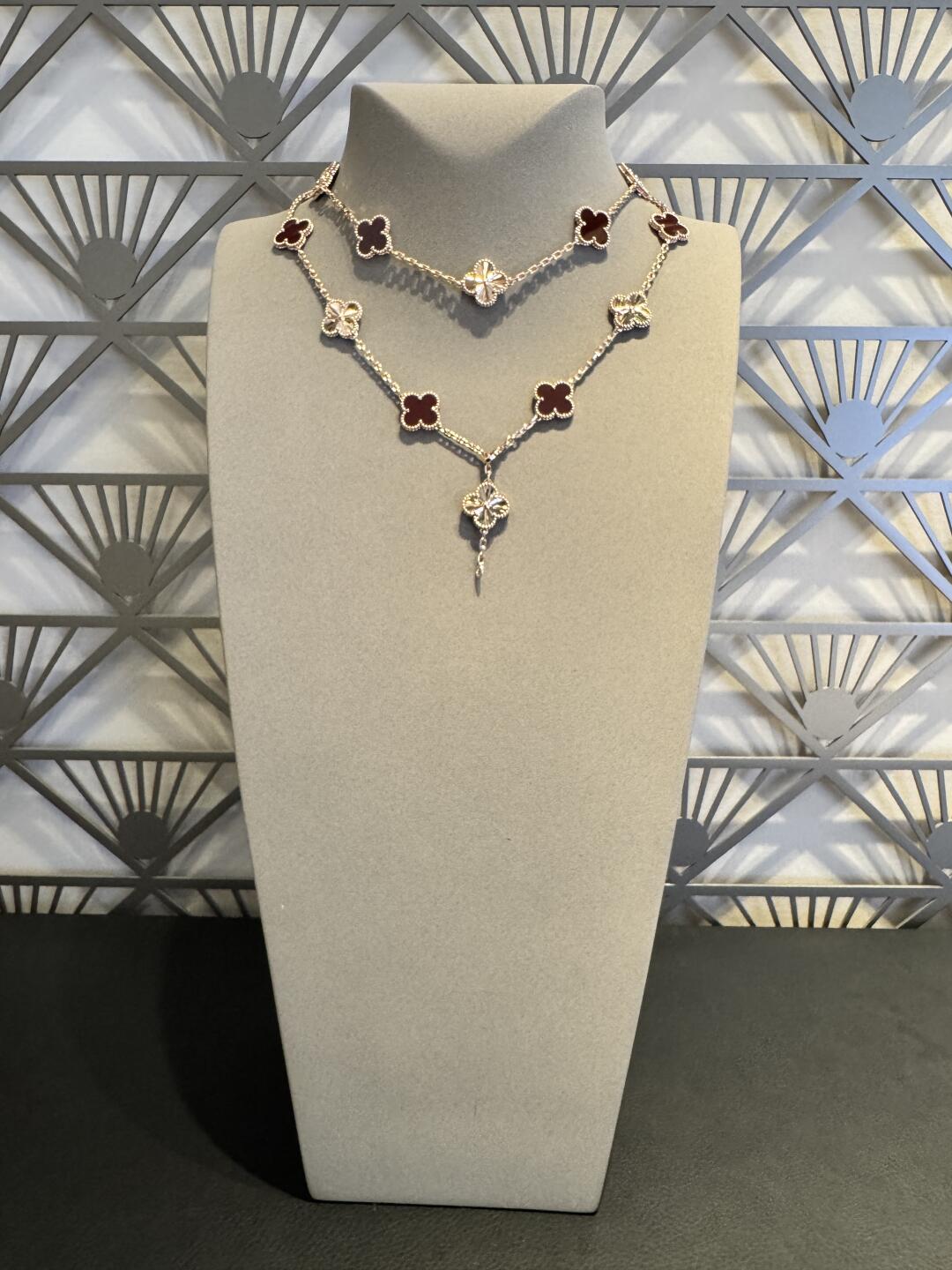 [Riva Jewelry ]CLOVER 20 MOTIFS LASER CARNELIAN NECKLACE