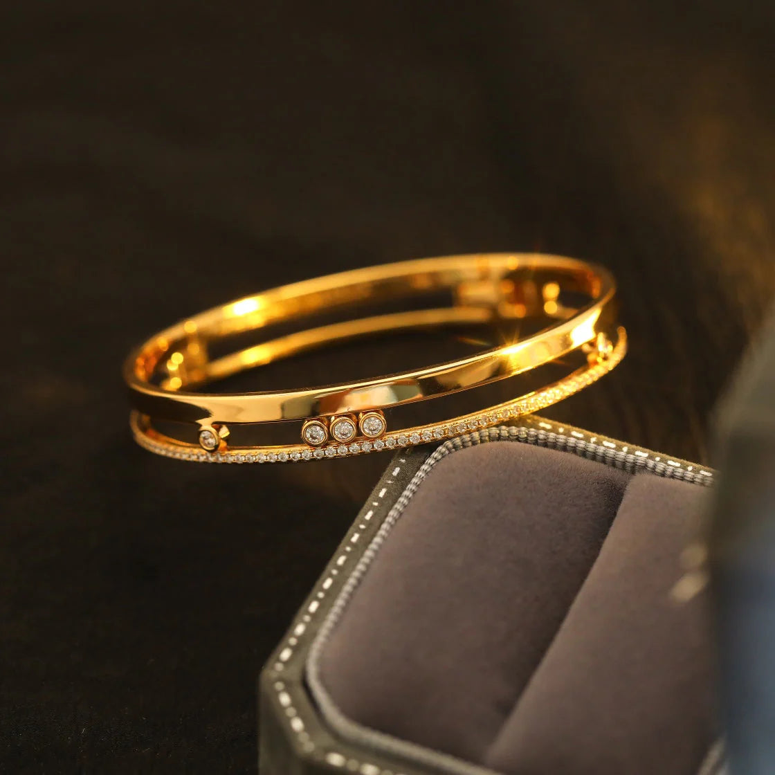 [Riva Jewelry]Move Romane Diamond Bangle Bracelet
