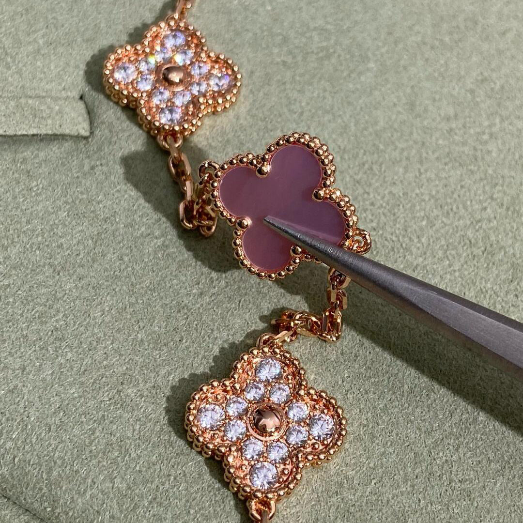 [Riva Jewelry ]CLOVER 10 MOTIFS DIAMOND PINK MOP NECKLACE