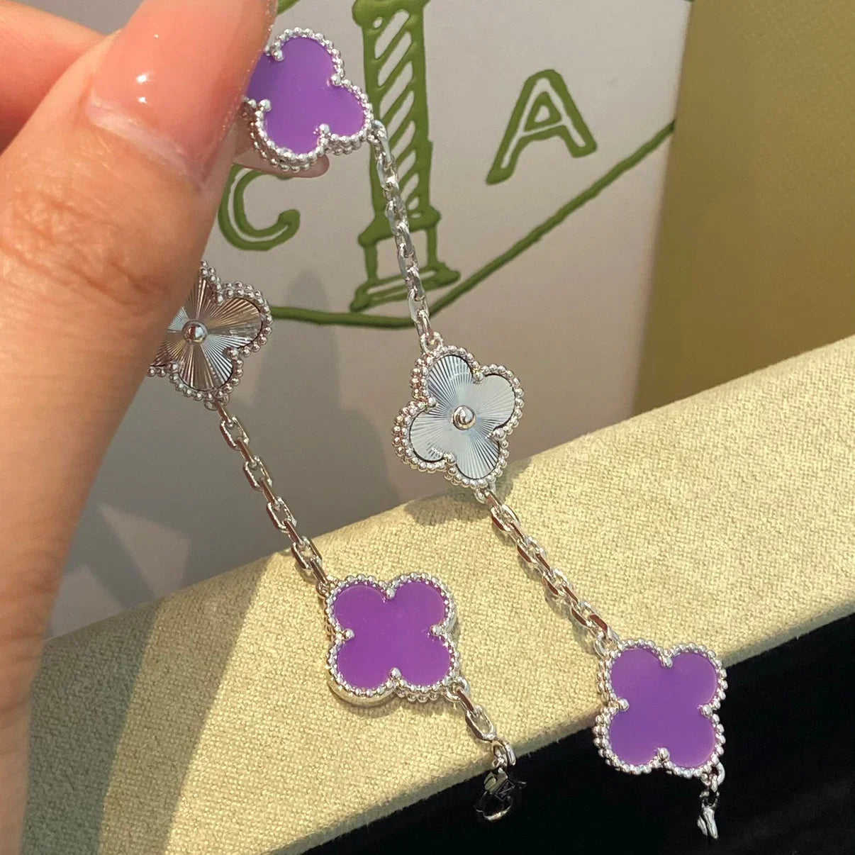 [Riva Jewelry]LUCKY CLOVER 5-MOTIF BRACELET - VIOLET COLLECTION