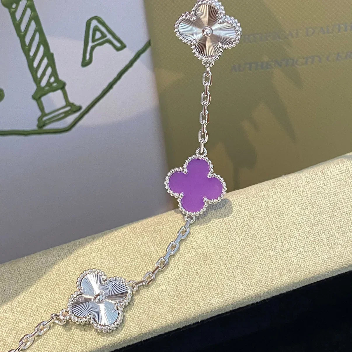 [Riva Jewelry]LUCKY CLOVER 5-MOTIF BRACELET - VIOLET COLLECTION
