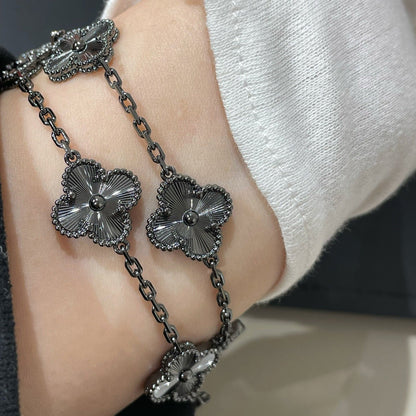 [Riva Jewelry ]CLOVER 5 MOTIF BLACK BRACELET