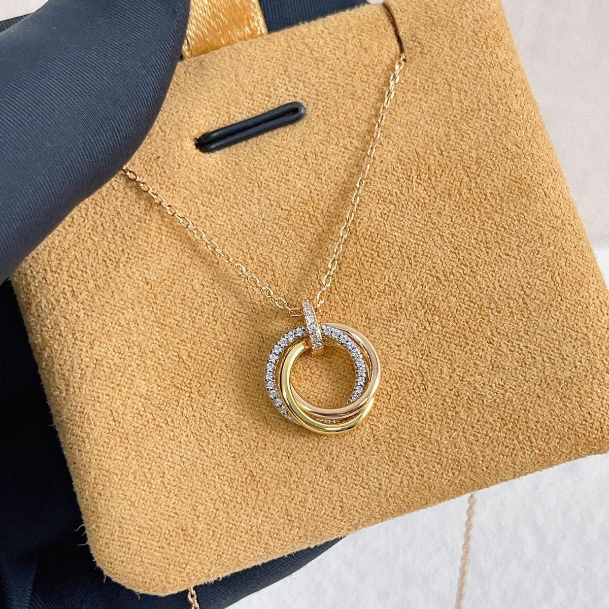 [Riva Jewelry ]TRINITY NECKLACE SILVER GOLD PINK GOLD DIAMONDS