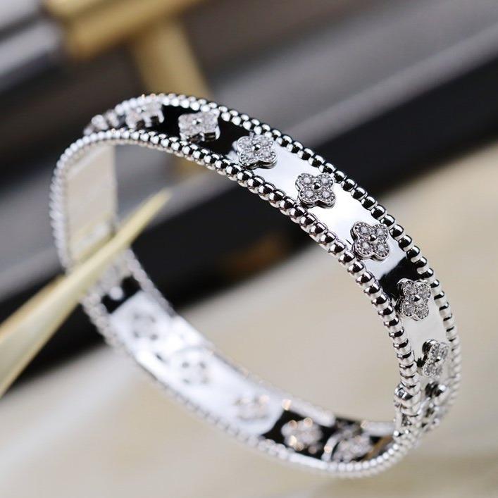 [Riva Jewelry ]CLOVER BRACELET 8MM DIAMONDS