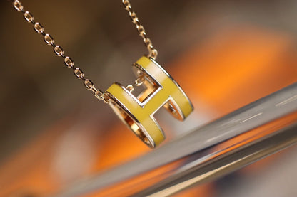 [Riva Jewelry ]POP H PEDANT PINK GOLD