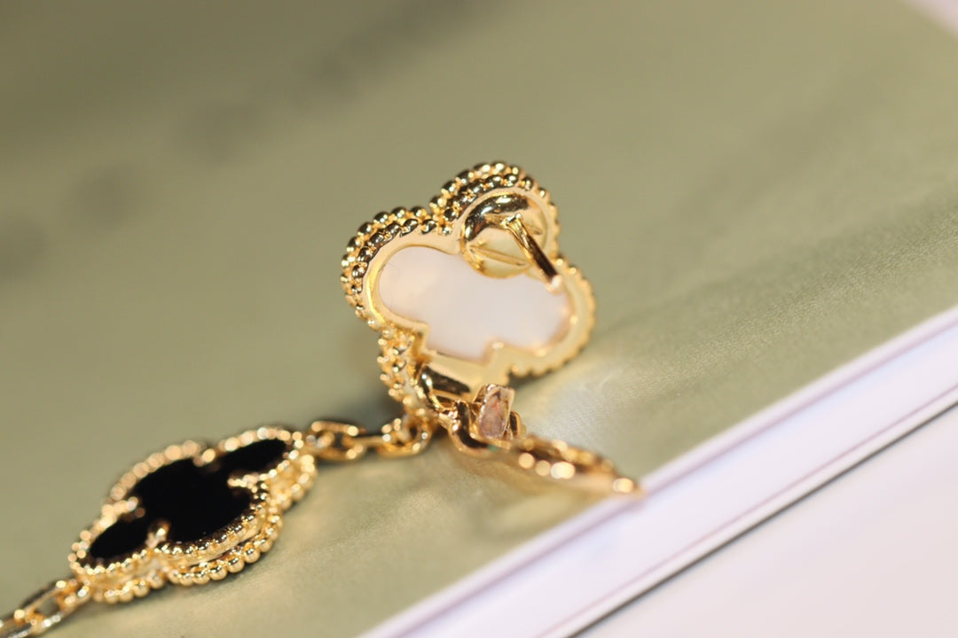 [Riva Jewelry ]CLOVER EARRINGS GOLD ONYX MOP 3 MOTIF