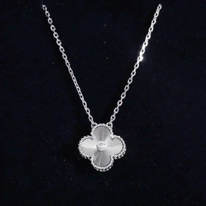 [Riva Jewelry ]CLOVER  15MM DIAMOND LASER NECKLACE SILVER