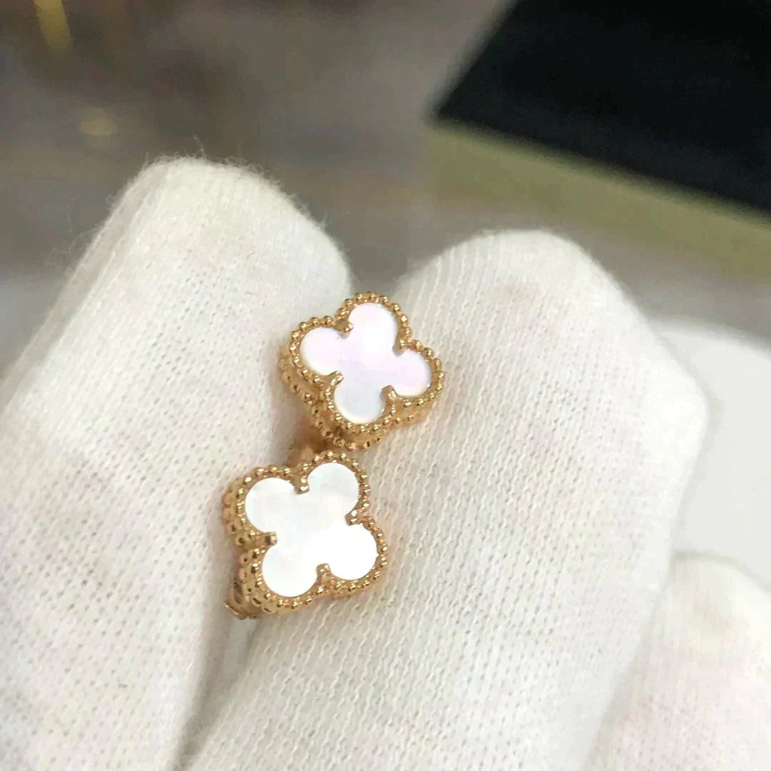 [Riva Jewelry ]CLOVER MINI 9.5MM WHITE MOP EARRINGS
