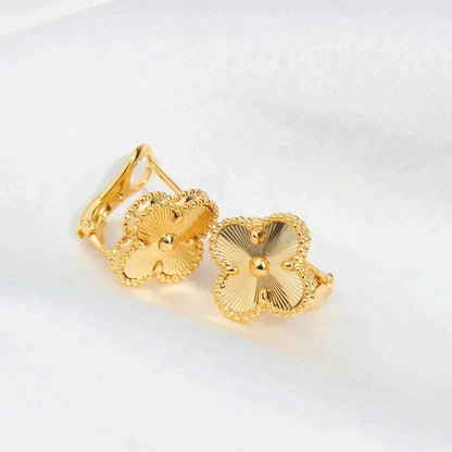 [Riva Jewelry ]CLOVER MEDIUM 1 MOTIFS LASER EARRINGS