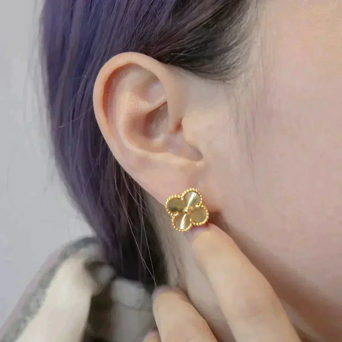 [Riva Jewelry ]CLOVER MEDIUM 1 MOTIFS LASER EARRINGS