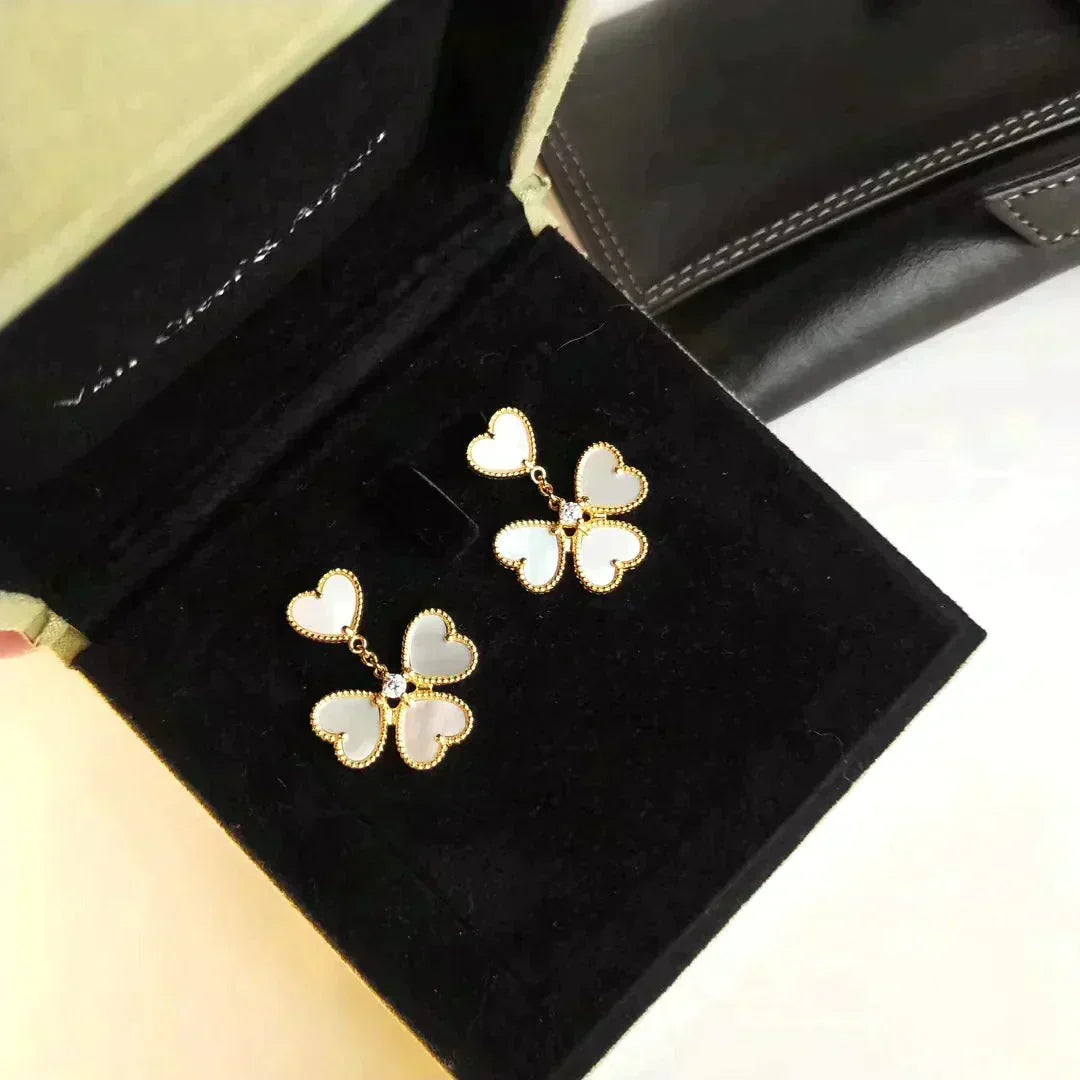 [Riva Jewelry ]CLOVER SWEET WHITE MOP EARRINGS