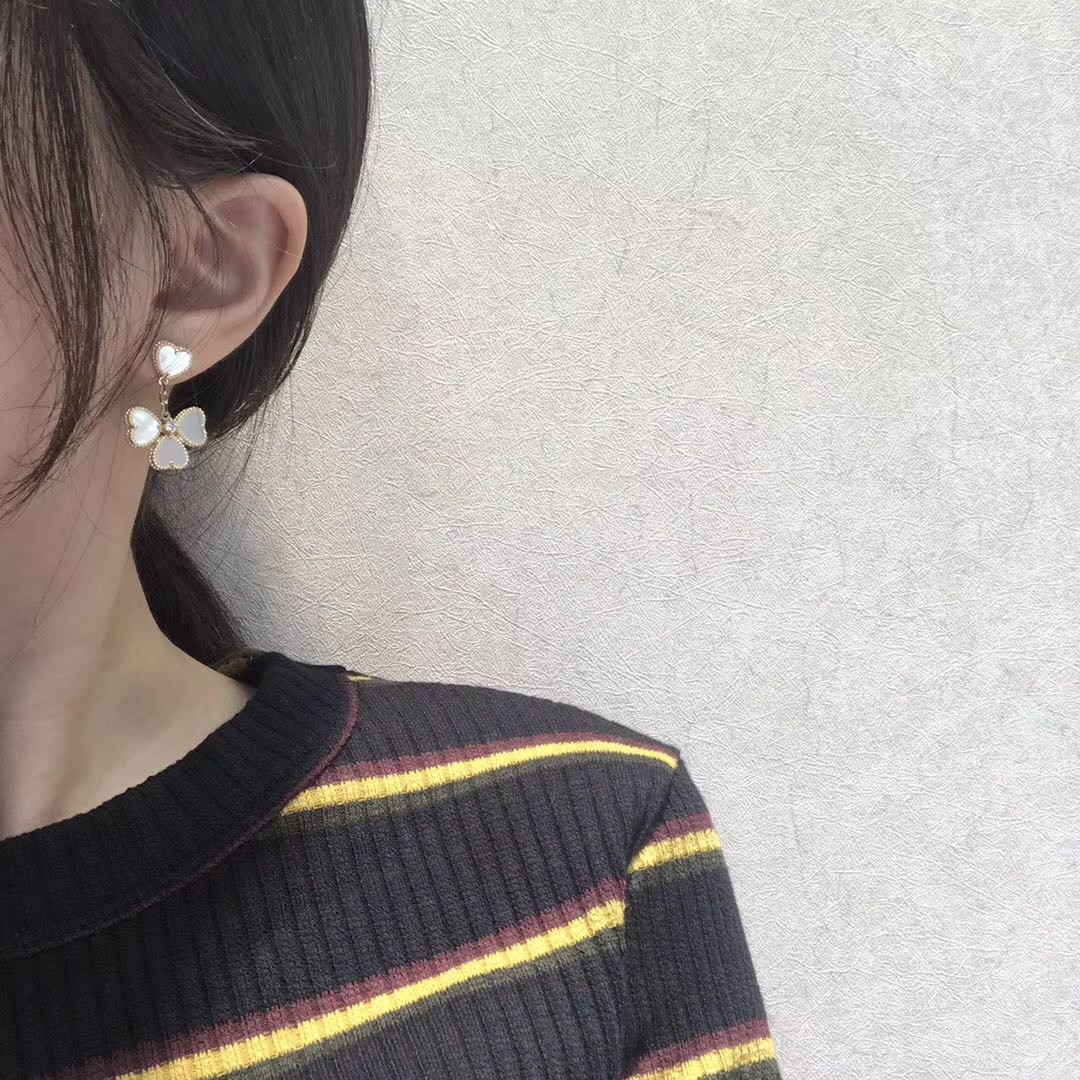 [Riva Jewelry ]CLOVER SWEET WHITE MOP EARRINGS
