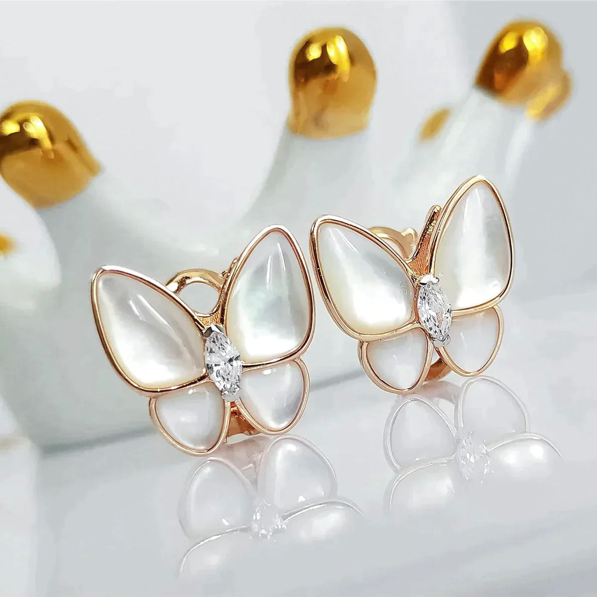 [Riva Jewelry ]BUTTERFLY MOP DIAMOND EARRINGS