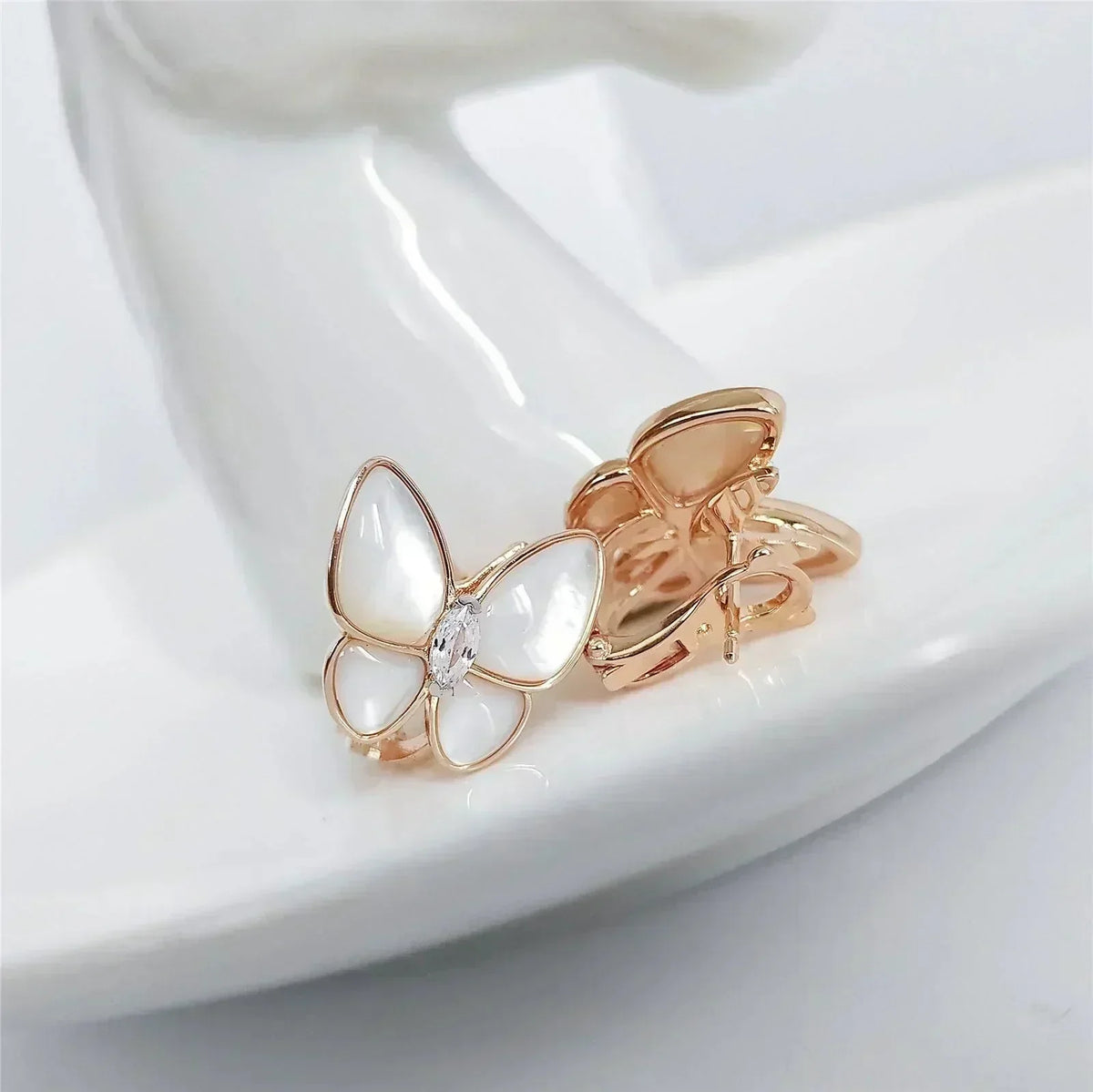 [Riva Jewelry ]BUTTERFLY MOP DIAMOND EARRINGS