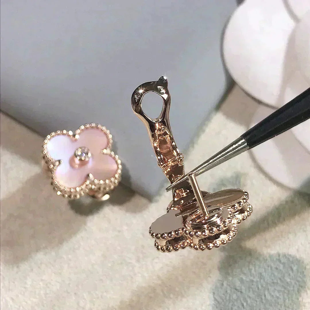 [Riva Jewelry ]CLOVER MEDIUM 1 MOTIFS  PINK MOP DIAMOND EARRINGS