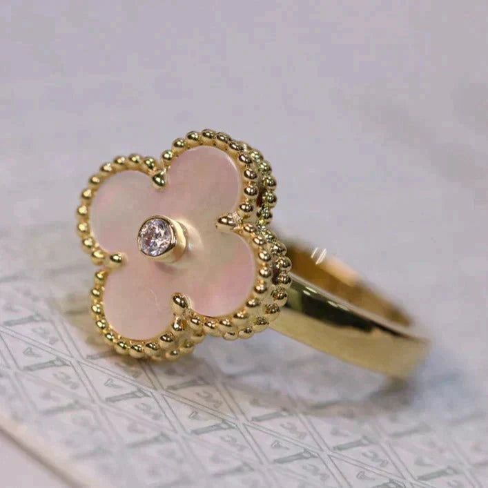 [Riva Jewelry ]CLOVER PINK MOP RING GOLD DIAMOND
