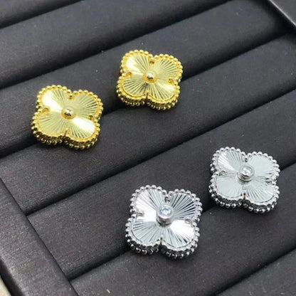 [Riva Jewelry ]CLOVER MINI 9.5MM LASER EARRINGS