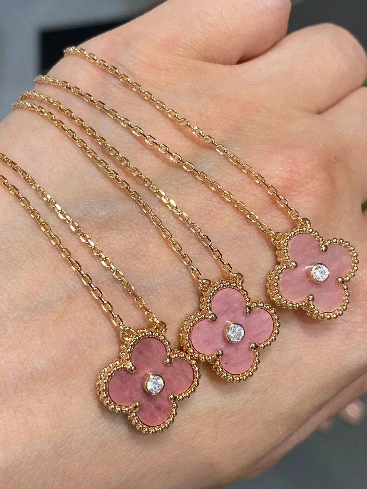 [Riva Jewelry ]CLOVER 15MM DIAMOND RHODONITE NECKLACE