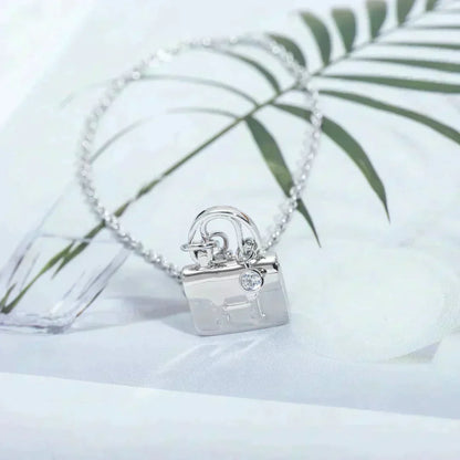 [Riva Jewelry ]AMULETTE PEDANT SILVER NECKLACE
