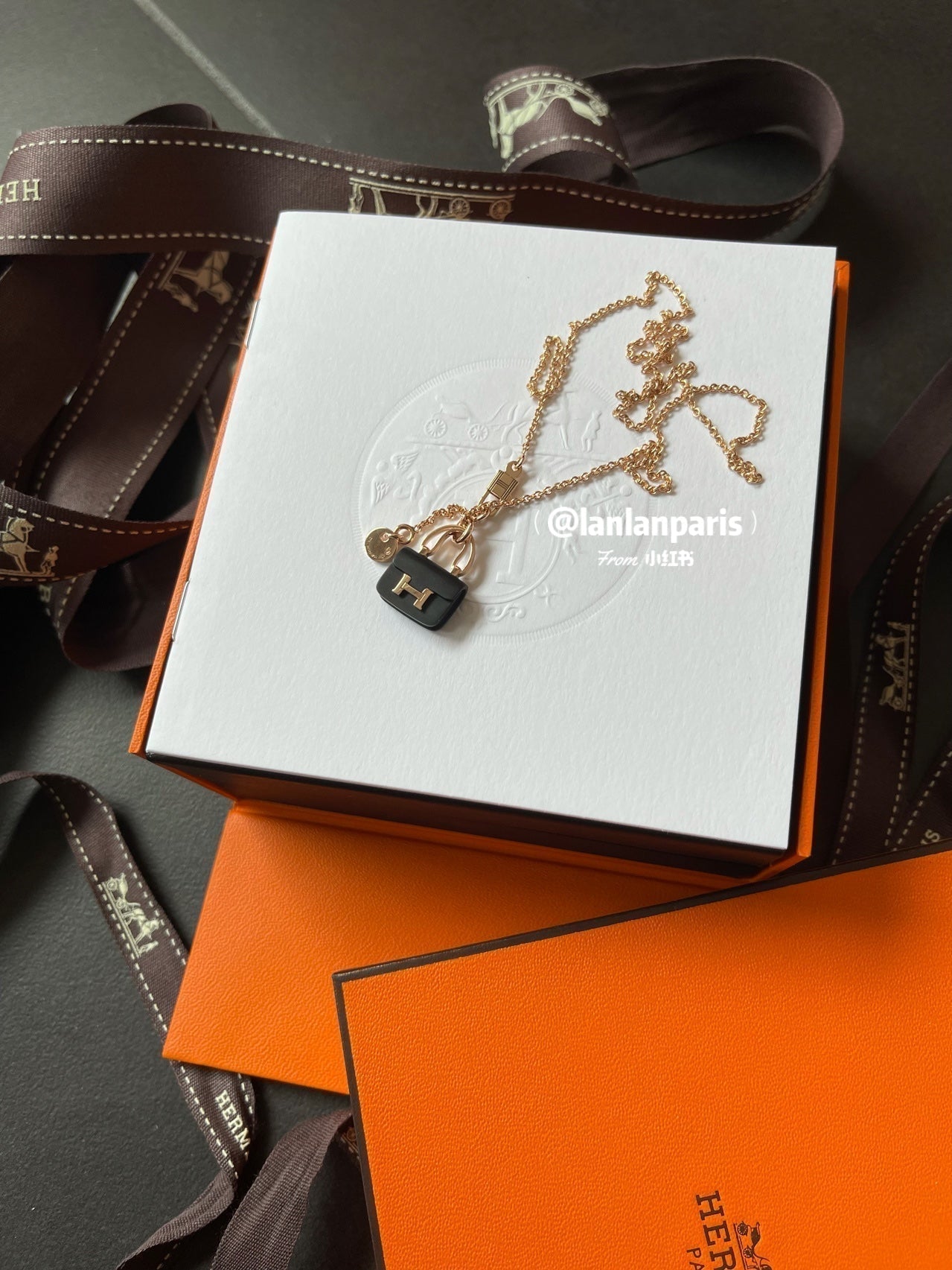 [Riva Jewelry]CONSTANCE BLACK ANHÄNGER ROSÉGOLD KETTE