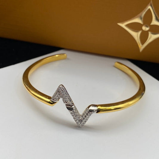 [Riva Jewelry]VOLTE UPSIDE DOWN DIAMOND GOLDENES OFFENES ARMBAND