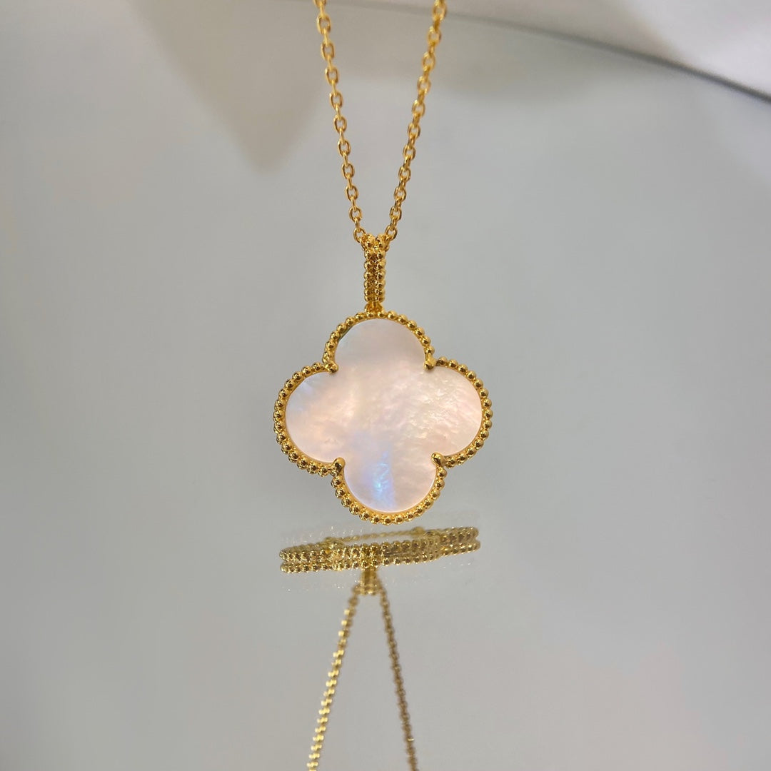 [Riva Jewelry ]CLOVER 25MM MOP LARGE PENDANT NECKLACE