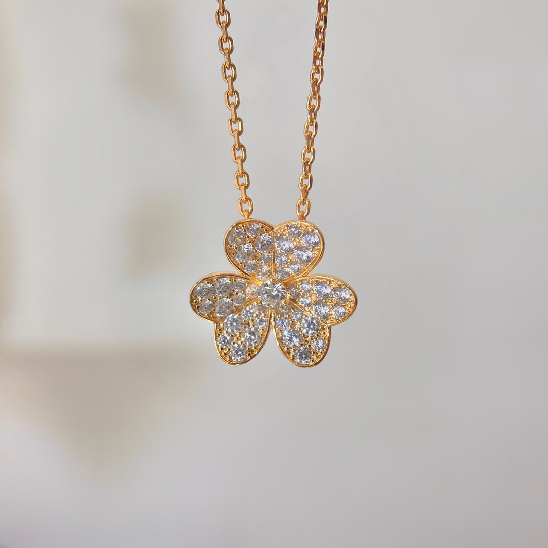 [Riva Jewelry]PAVÉ DIAMANT BLUMENANHÄNGER HALSKETTE