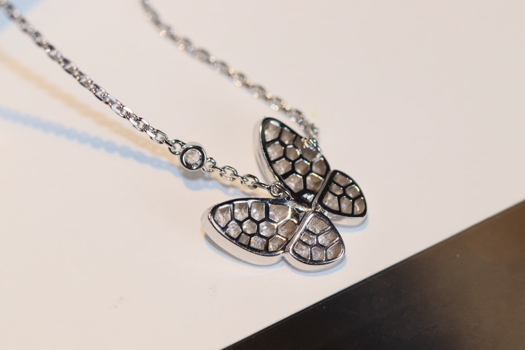 [Riva Jewelry]バタフライダイヤモンドチャームネックレス
