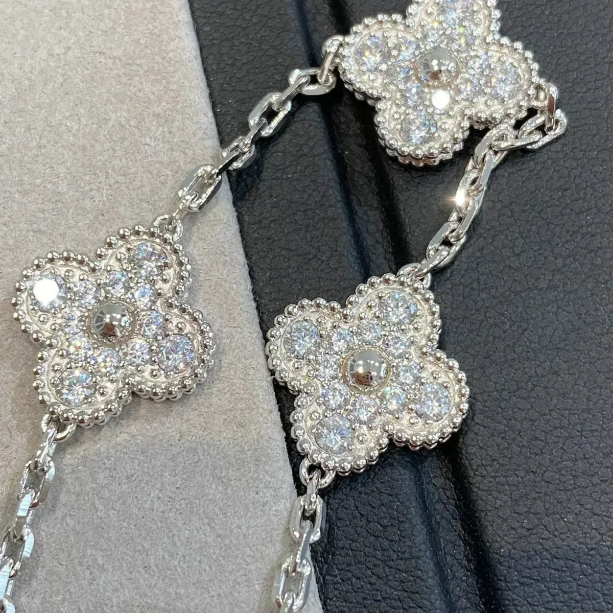 [Riva Jewelry ] CLOVER 5 MOTIF FULL DIAMOND BRACELET COLLECTION