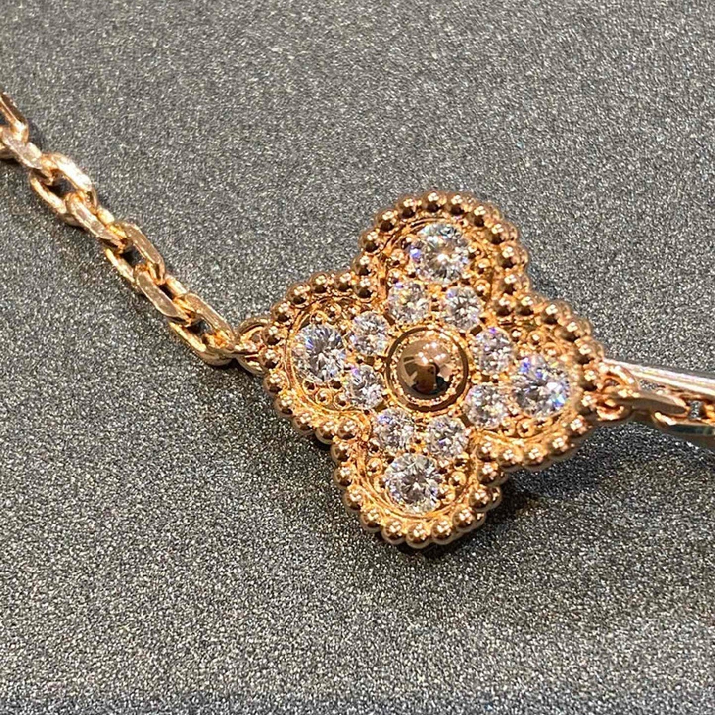 [Riva Jewelry]LUCKY CLOVER 5-MOTIF BRACELET - FULL-DIAMOND