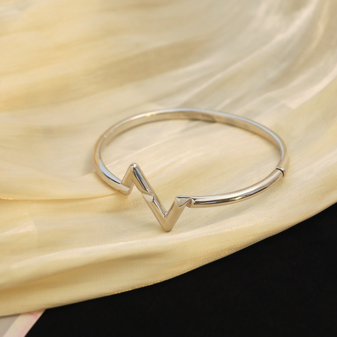 [Riva Jewelry ]VOLTE UPSITE DOWN BRACELET