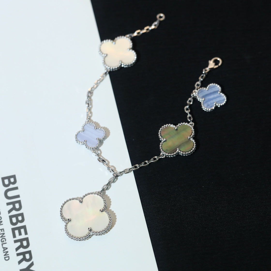 [Riva Jewelry ]CLOVER BRACELET 5 MOTIFS MOP CHALCEDONY SILVER