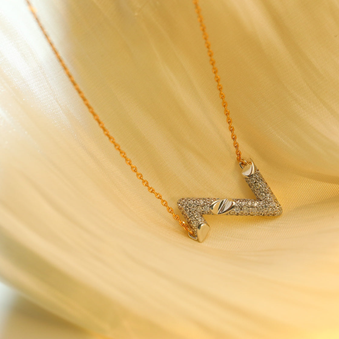 [Riva Jewelry ]VOLT SILVER DIAMOND PEDANT NECKLACE
