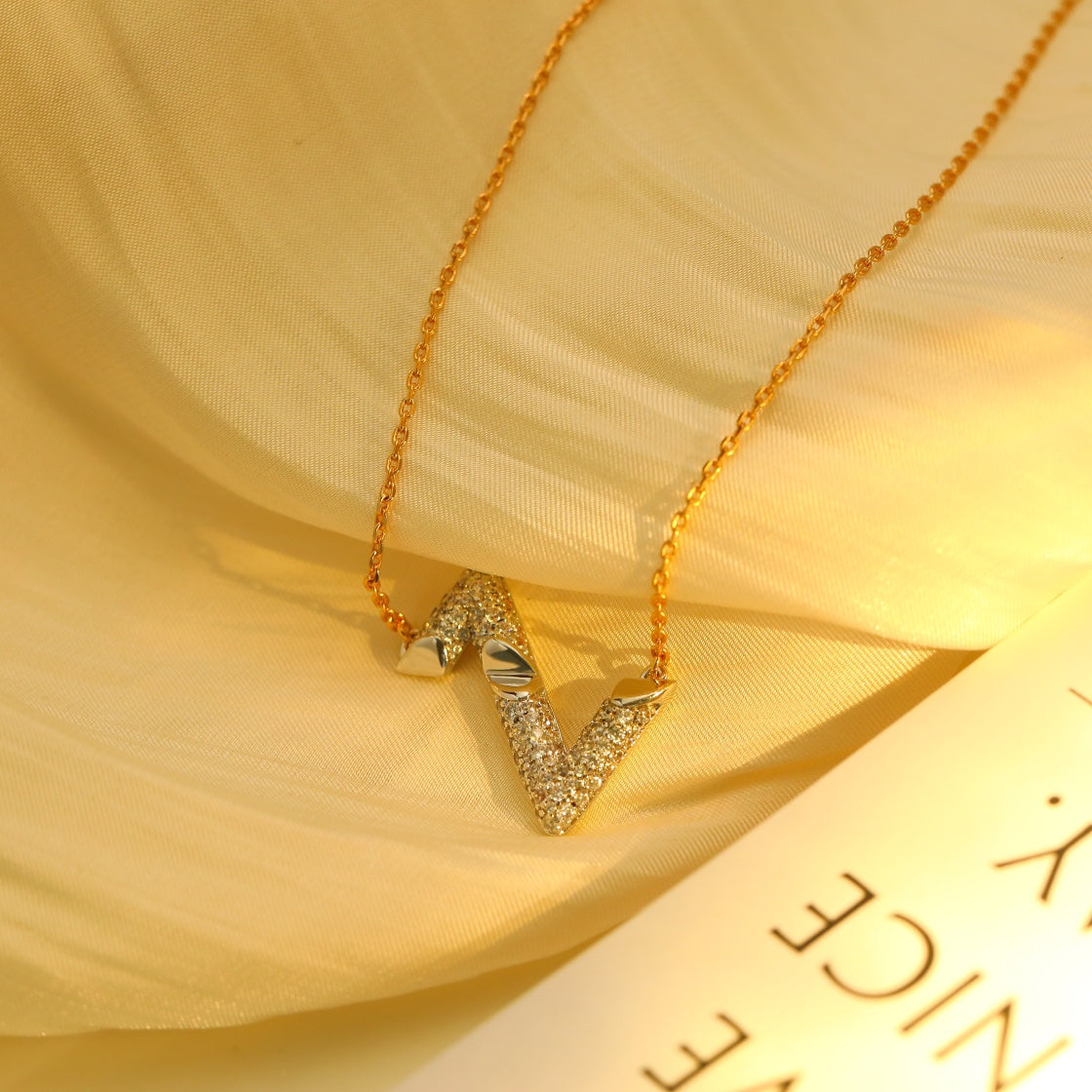 [Riva Jewelry ]VOLT SILVER DIAMOND PEDANT NECKLACE