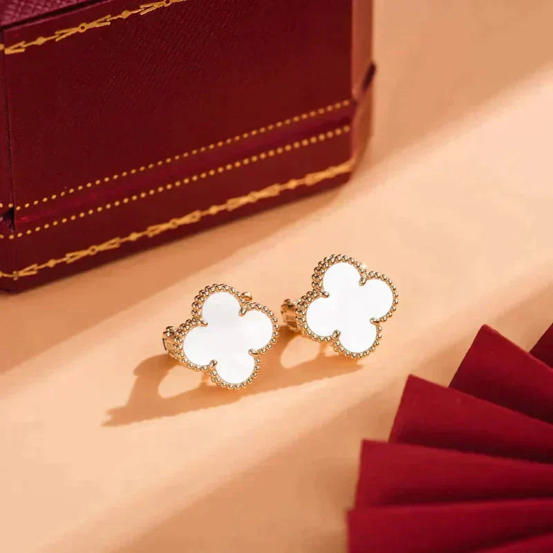 [Riva Jewelry ]CLOVER MEDIUM 1 MOTIFS  WHITE MOP STUD EARRINGS