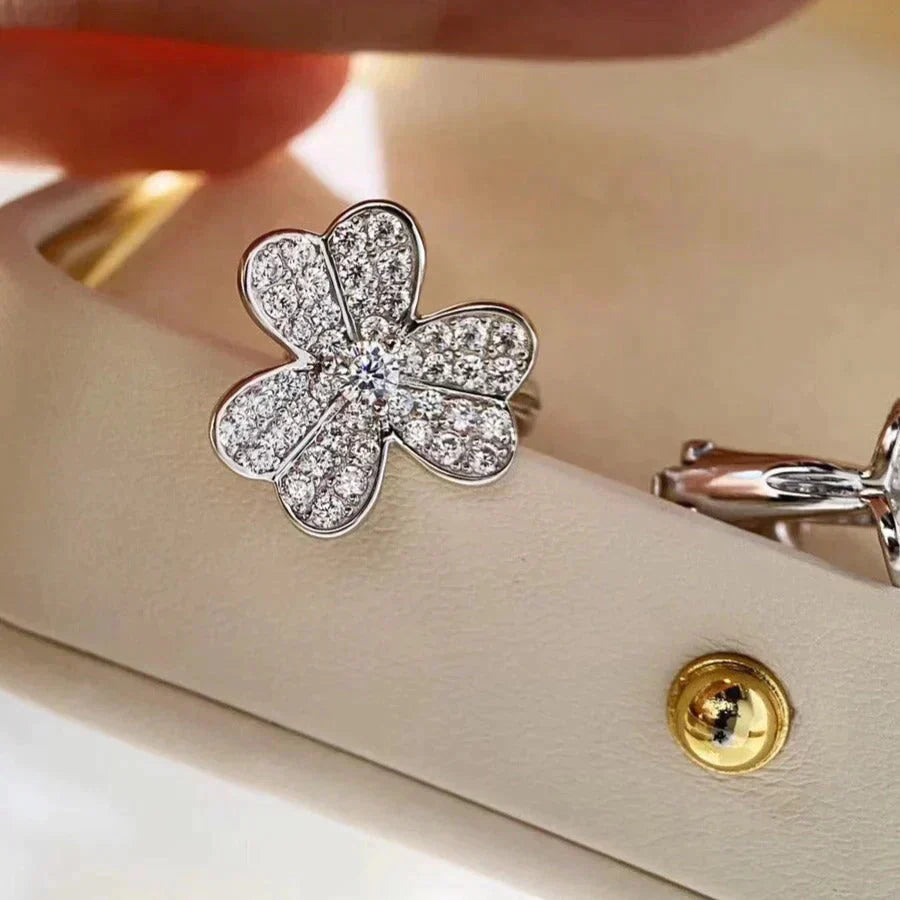 [Riva Jewelry ]CLOVER COMOS DIAMOND EARRINGS SILVER