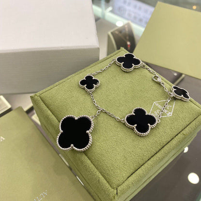 [Riva Jewelry ]CLOVER 5 MOTIFS SIVLER ONYX BRACELET