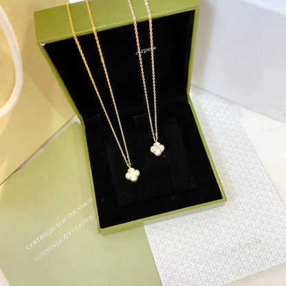 [Riva Jewelry ]CLOVER MINI 9.5MM WHITE MOTHER-OF-PEARL NECKLACE