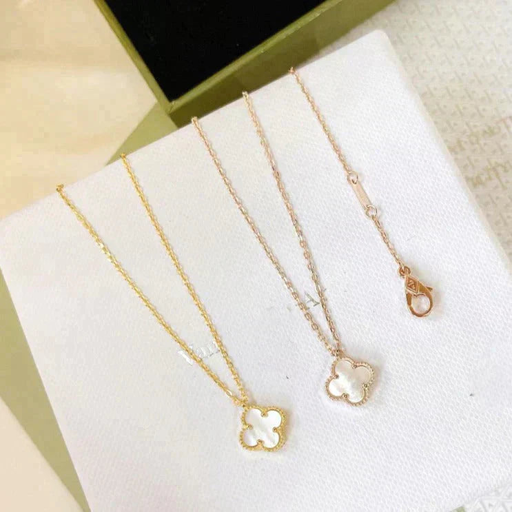 [Riva Jewelry ]CLOVER MINI 9.5MM WHITE MOTHER-OF-PEARL NECKLACE