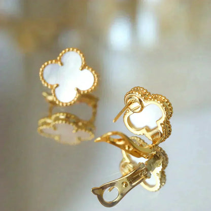 [Riva Jewelry ]CLOVER MEDIUM 1 MOTIFS  WHITE MOP STUD EARRINGS