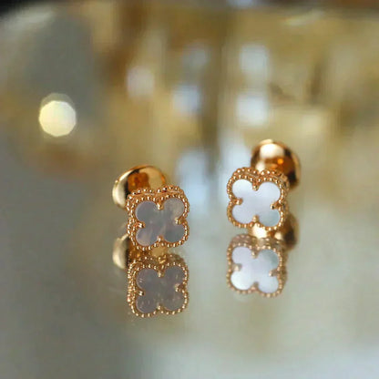 [Riva Jewelry ]CLOVER MINI 9.5MM WHITE MOP EARRINGS