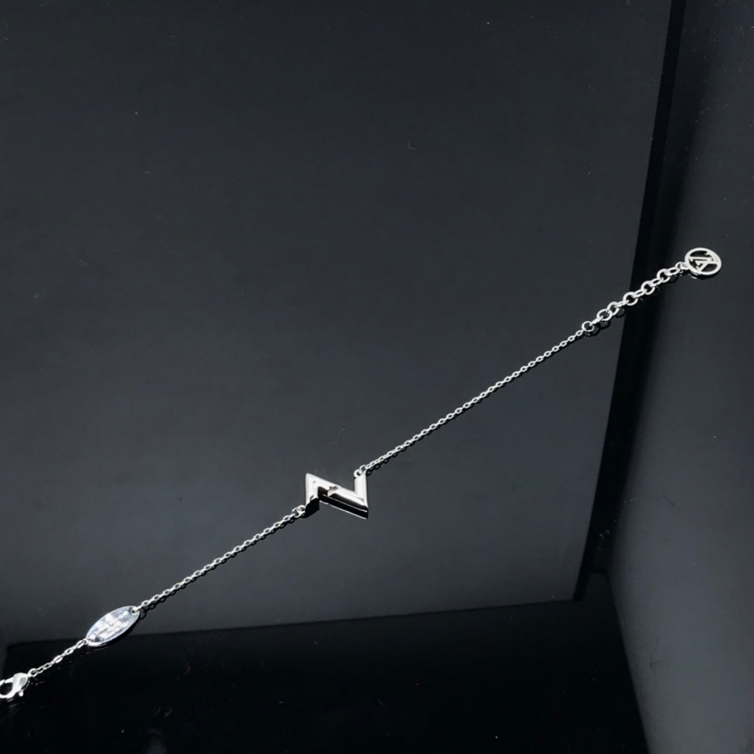 [Riva Jewelry]VOLT LV LOGO BRACELET