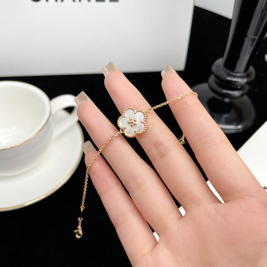 [Riva Jewelry ]LUCKY SPRING ROSE GOLD MOP BRACELET