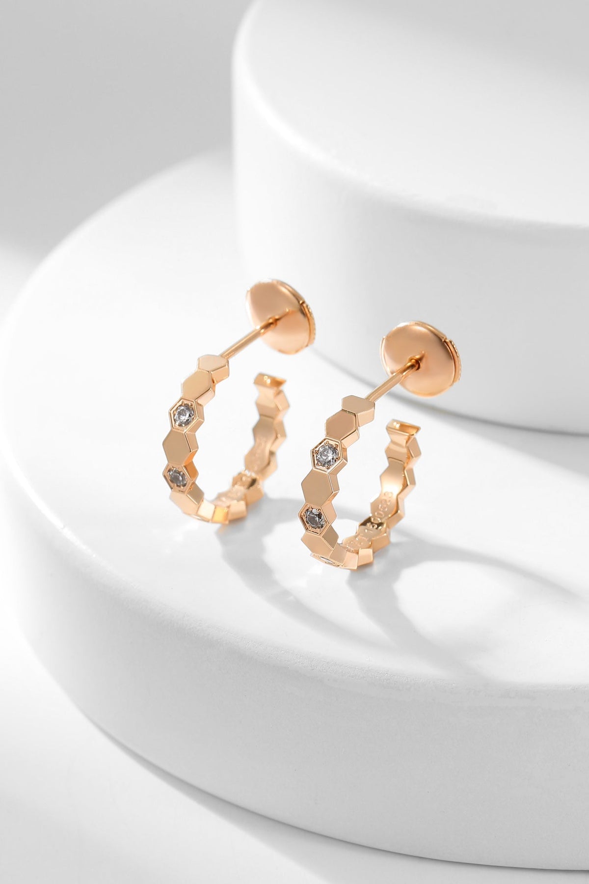 [Riva Jewelry ]BEE LOVE DIAMOND HOOP EARRINGS