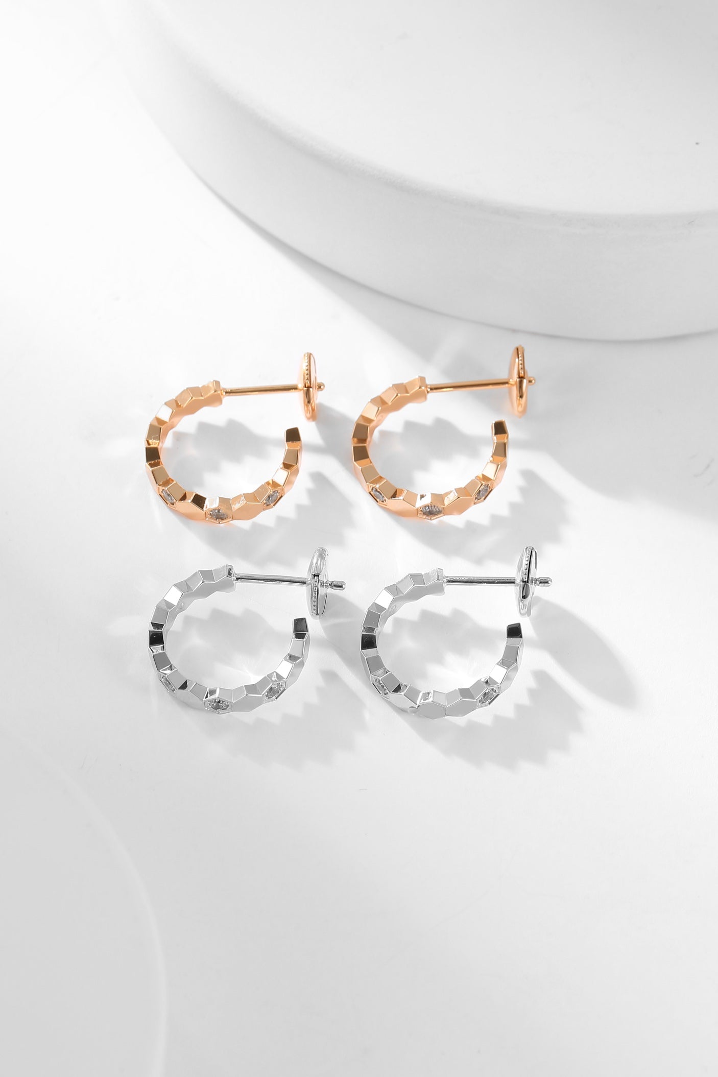 [Riva Jewelry]BIENENLIEBE DIAMANTEN-KREOLEN