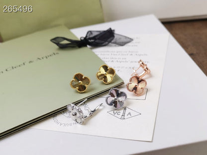 [Riva Jewelry ]CLOVER MEDIUM STUD EARRINGS