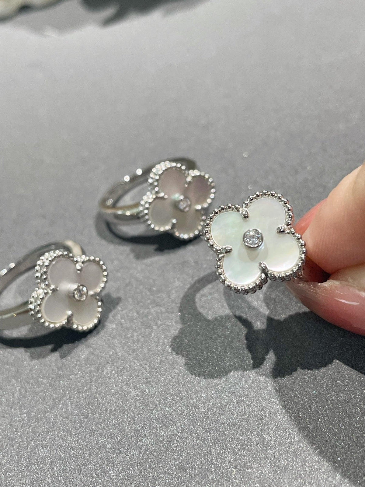 [Riva Jewelry ]CLOVER SILVER MOP DIAMOND RING