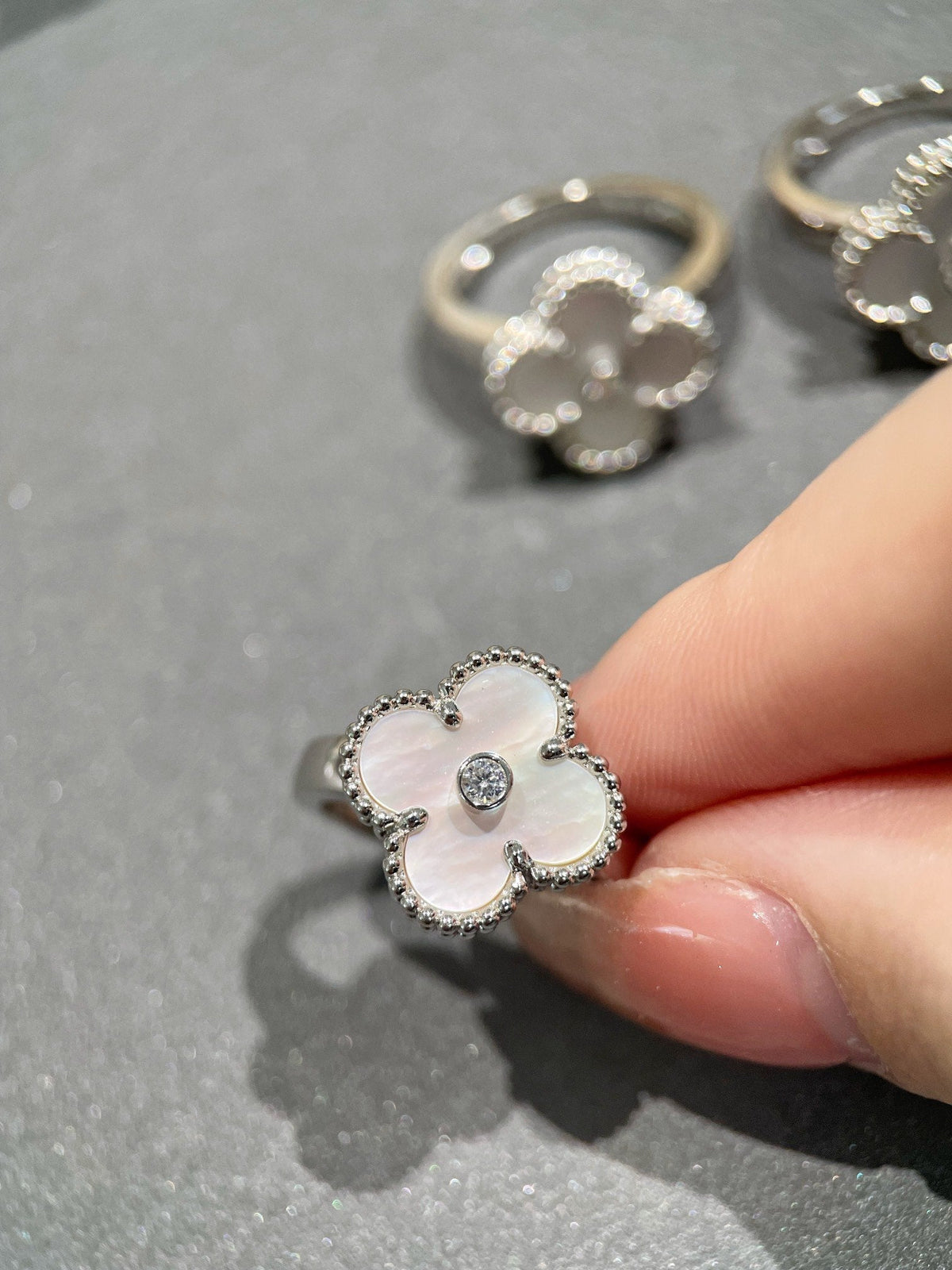 [Riva Jewelry ]CLOVER SILVER MOP DIAMOND RING
